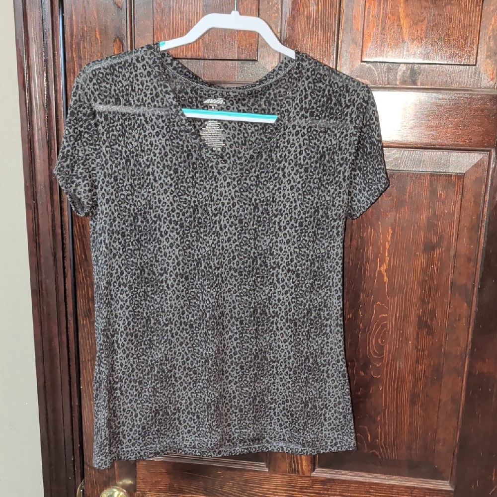 Avia Black and Gray Leopard Print Women's Short Sleeve Top
